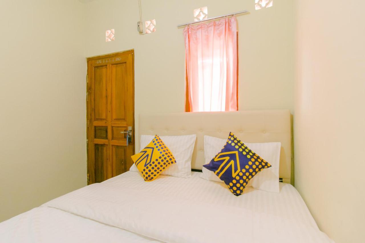 Ayu Homestay Syariah سوكابومي المظهر الخارجي الصورة