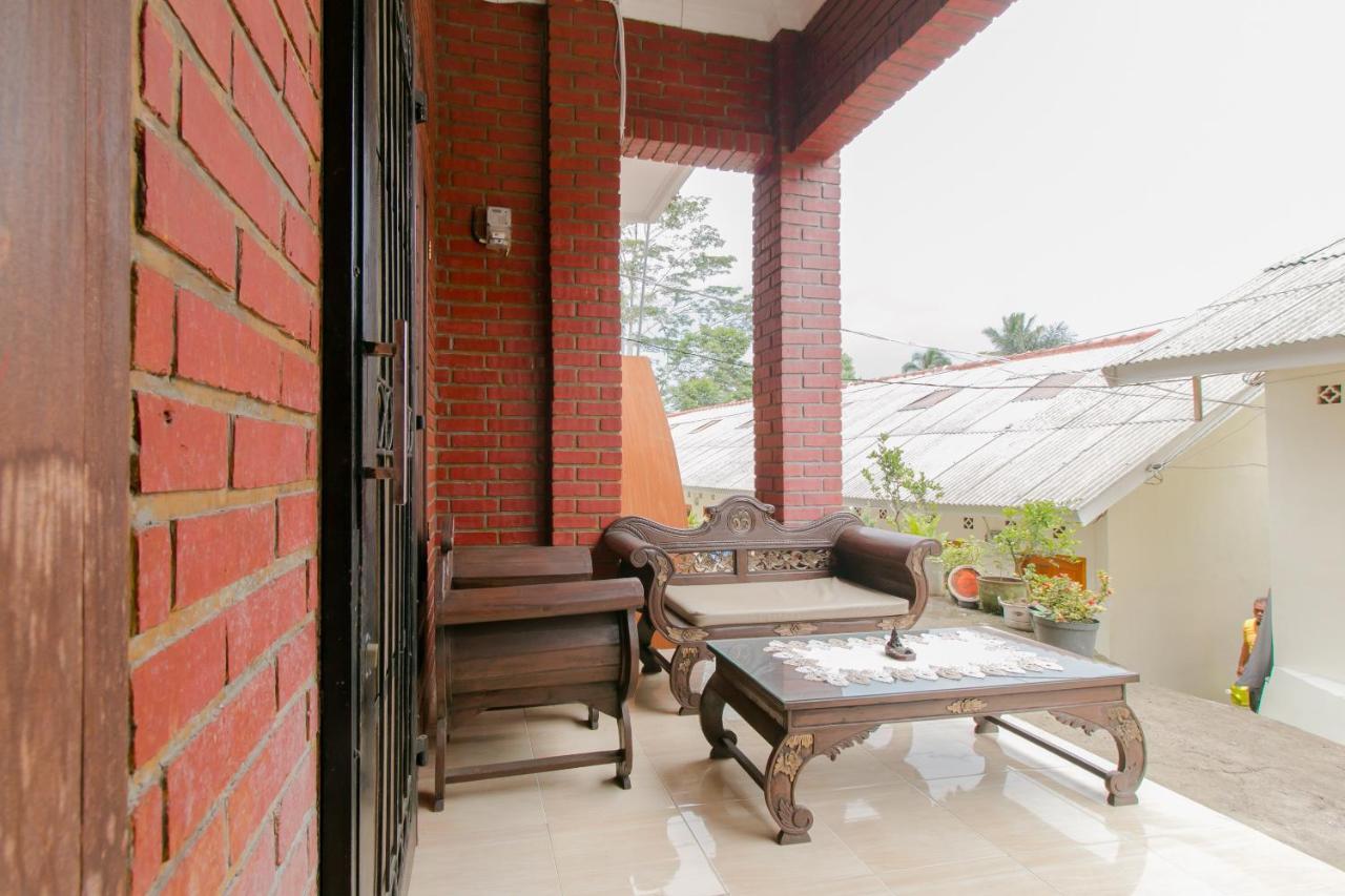 Ayu Homestay Syariah سوكابومي المظهر الخارجي الصورة