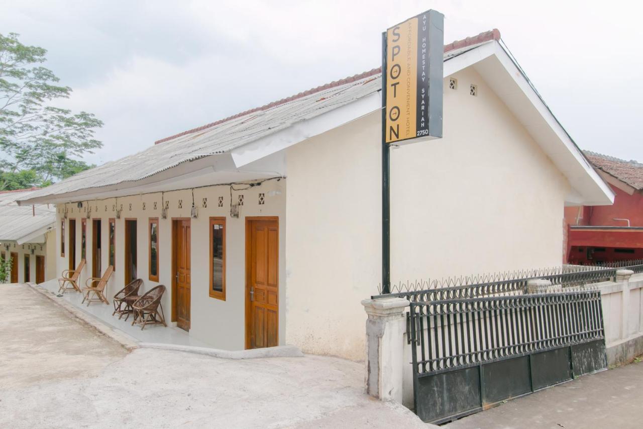Ayu Homestay Syariah سوكابومي المظهر الخارجي الصورة